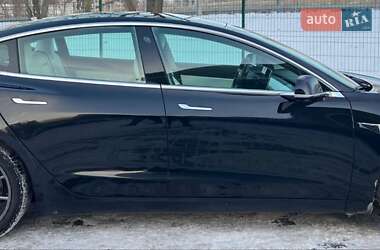 Седан Tesla Model 3 2019 в Киеве