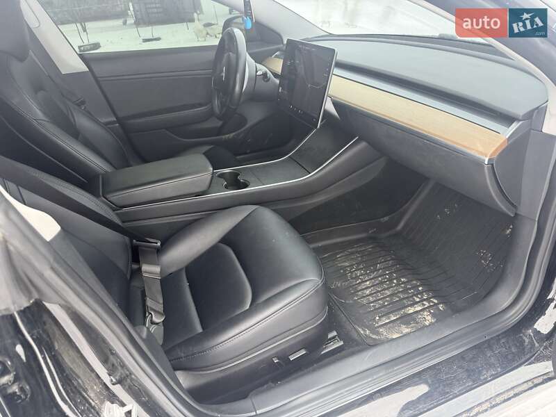 Седан Tesla Model 3 2018 в Кам'янець-Подільському