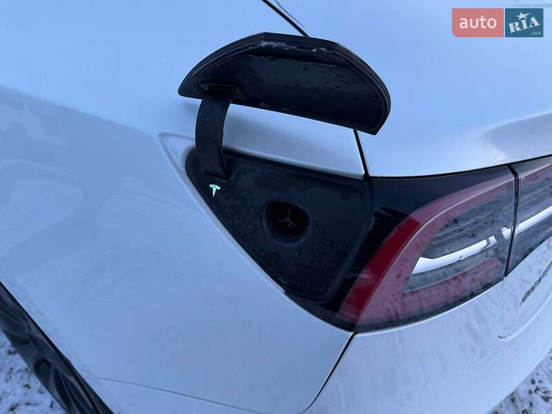 Седан Tesla Model 3 2019 в Луцьку
