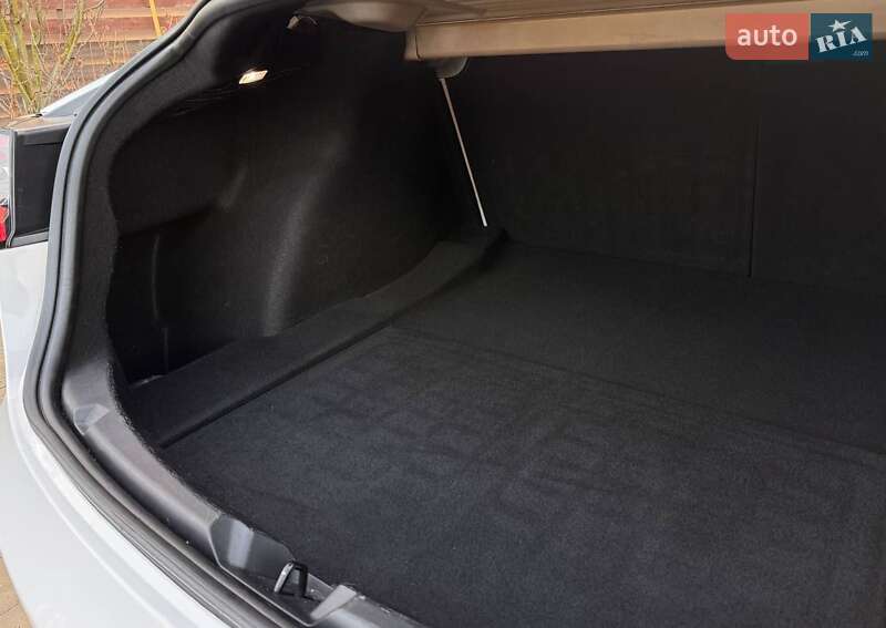 Седан Tesla Model 3 2023 в Одессе