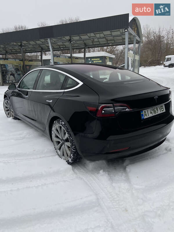 Седан Tesla Model 3 2018 в Ірпені