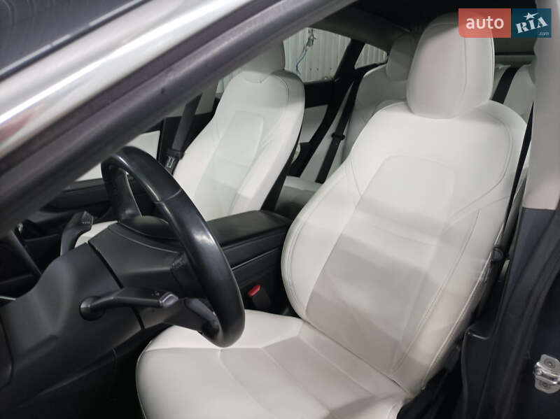 Седан Tesla Model 3 2018 в Кривом Роге