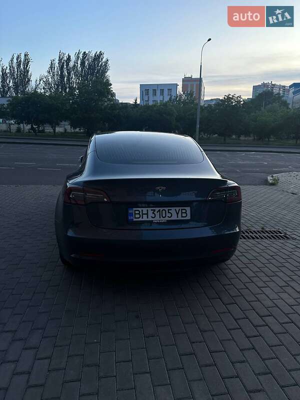 Седан Tesla Model 3 2020 в Одессе