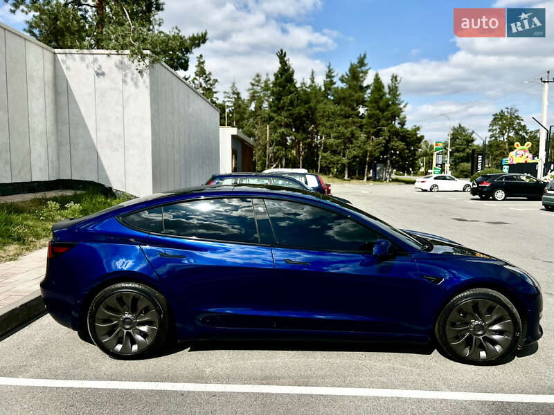 Седан Tesla Model 3 2019 в Києві