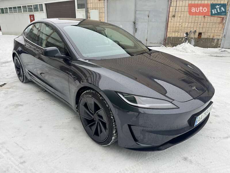Седан Tesla Model 3 2024 в Киеве