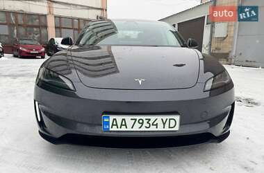 Седан Tesla Model 3 2024 в Киеве