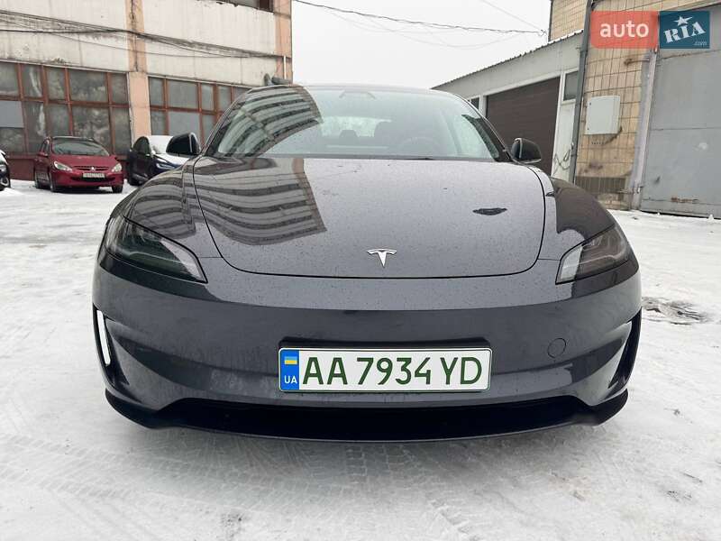 Седан Tesla Model 3 2024 в Киеве