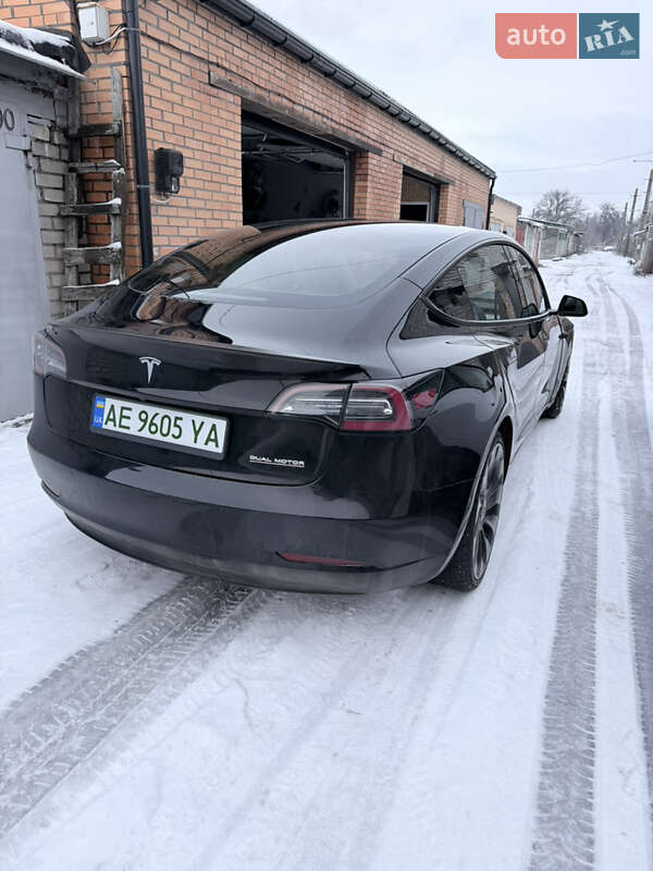 Седан Tesla Model 3 2021 в Новомосковске фото 10 Седан Tesla Model 3 2021 в Новомосковске