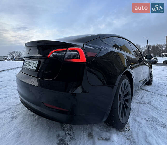Седан Tesla Model 3 2022 в Днепре