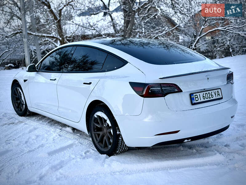 Седан Tesla Model 3 2021 в Полтаве