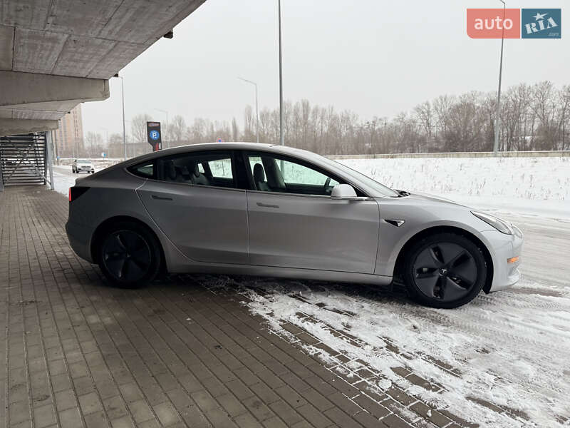 Седан Tesla Model 3 2018 в Киеве