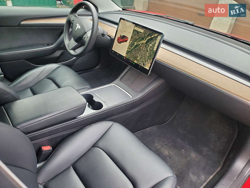 Седан Tesla Model 3 2022 в Ивано-Франковске