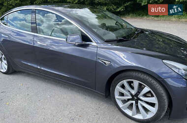 Седан Tesla Model 3 2020 в Шепетовке