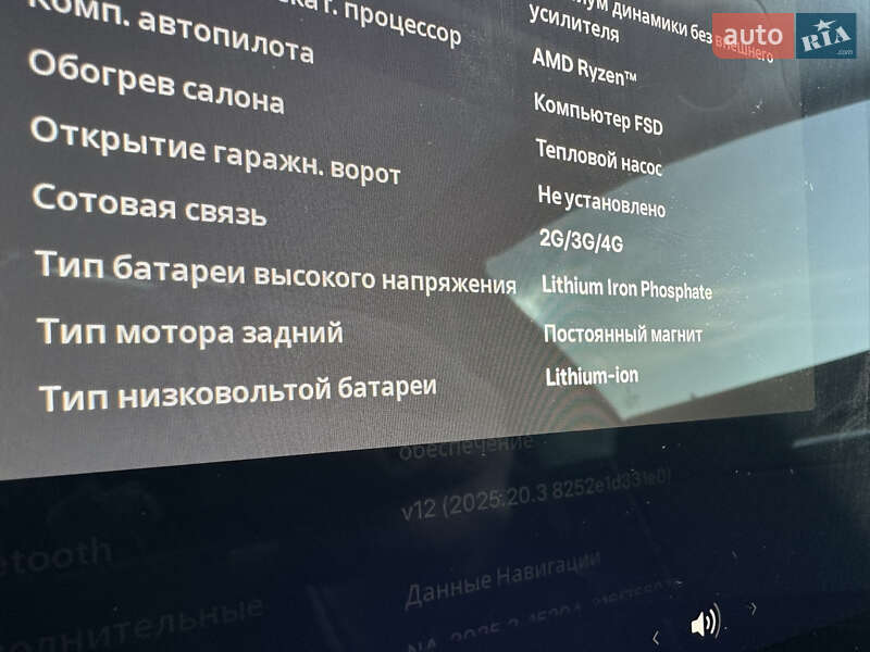 Седан Tesla Model 3 2023 в Черкассах