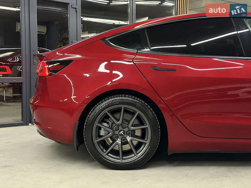 Седан Tesla Model 3 2021 в Одессе