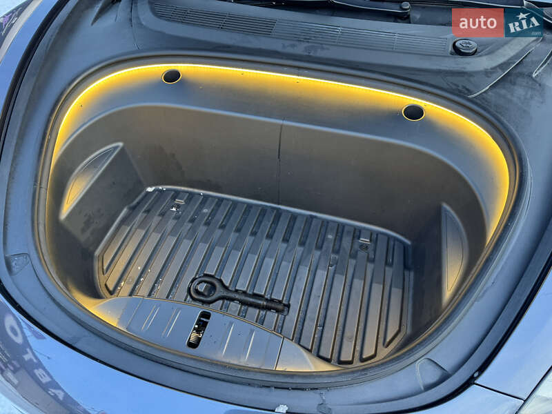 Седан Tesla Model 3 2021 в Киеве фото 12 Седан Tesla Model 3 2021 в Киеве