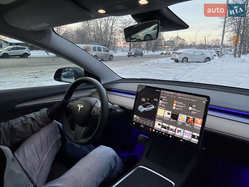 Седан Tesla Model 3 2021 в Киеве фото 24 Седан Tesla Model 3 2021 в Киеве