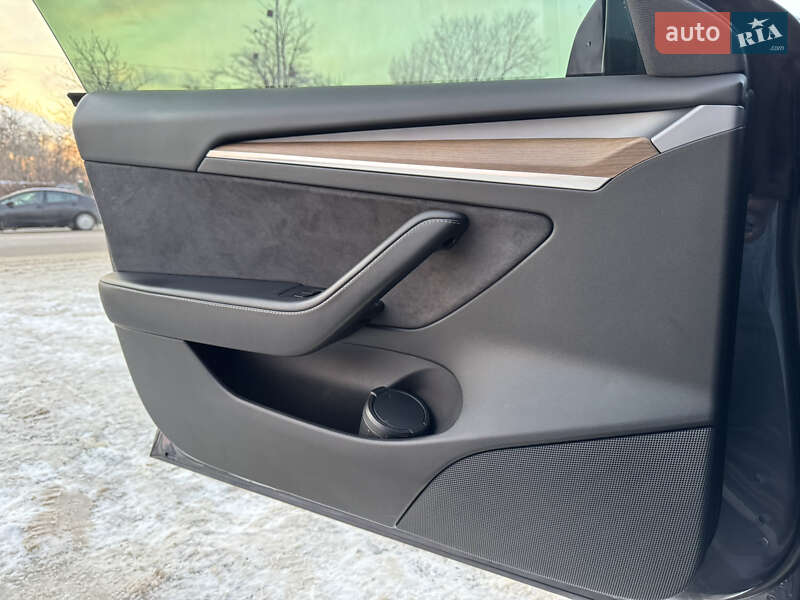 Седан Tesla Model 3 2021 в Киеве фото 26 Седан Tesla Model 3 2021 в Киеве