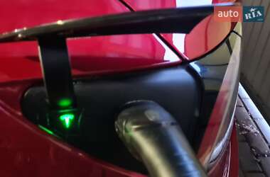 Седан Tesla Model 3 2022 в Черкассах