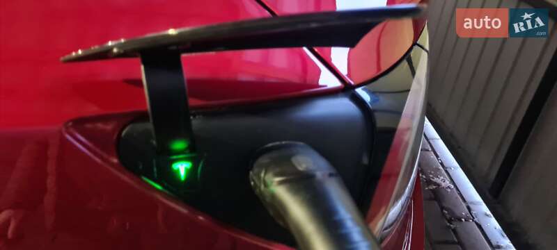 Седан Tesla Model 3 2022 в Черкассах фото 14 Седан Tesla Model 3 2022 в Черкассах
