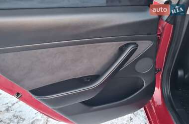 Седан Tesla Model 3 2022 в Черкассах
