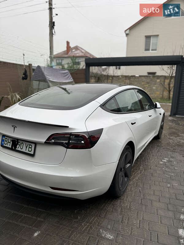 Седан Tesla Model 3 2022 в Одессе