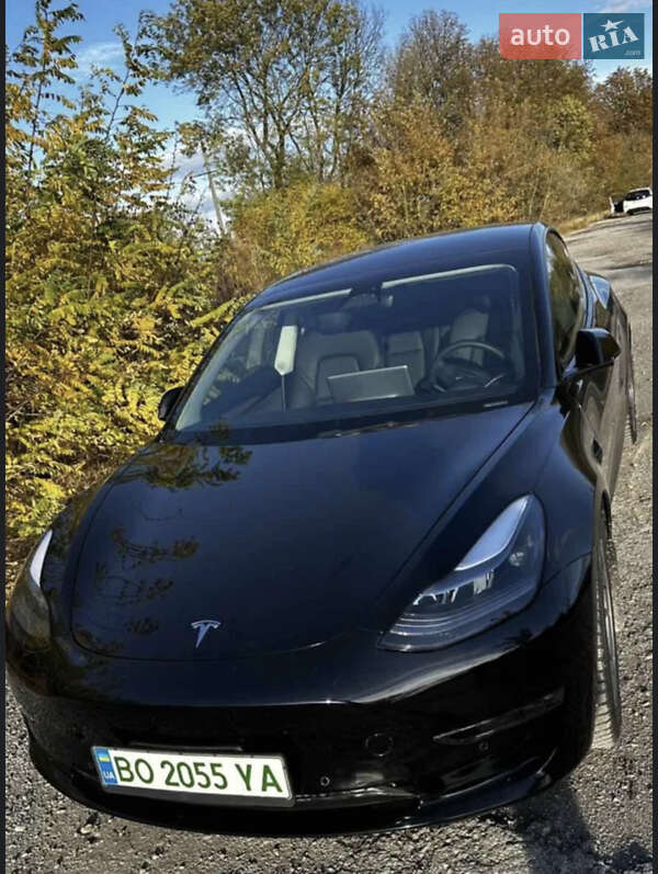 Седан Tesla Model 3 2022 в Тернополе