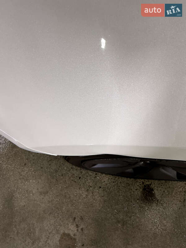 Седан Tesla Model 3 2023 в Києві