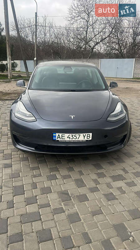 Седан Tesla Model 3 2020 в Днепре