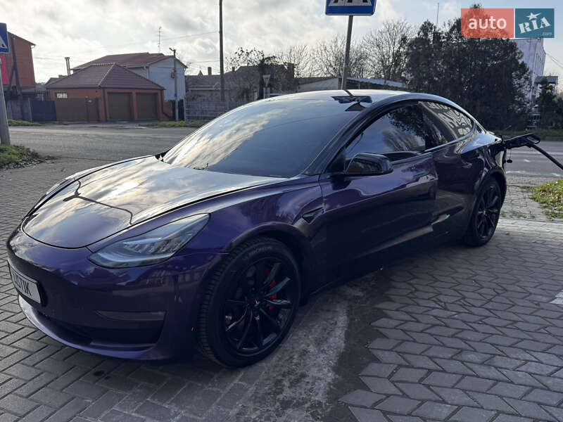 Седан Tesla Model 3 2018 в Черноморске