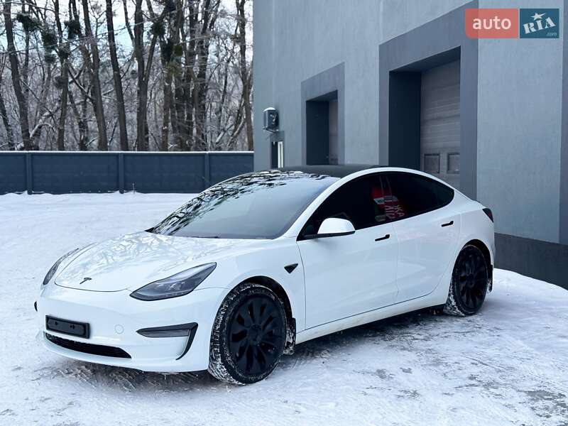 Седан Tesla Model 3 2022 в Киеве фото 4 Седан Tesla Model 3 2022 в Киеве