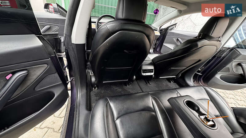 Седан Tesla Model 3 2018 в Черноморске