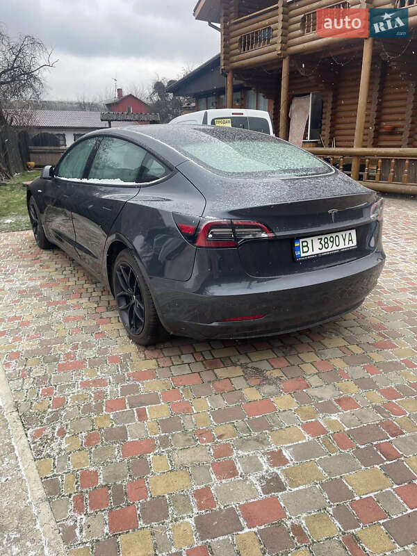 Седан Tesla Model 3 2023 в Полтаве
