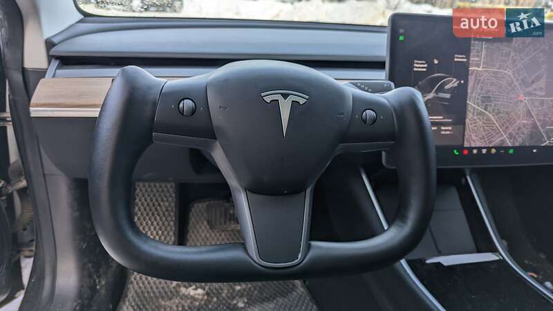 Седан Tesla Model 3 2020 в Тернополе