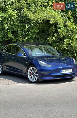 Седан Tesla Model 3 2018 в Львове