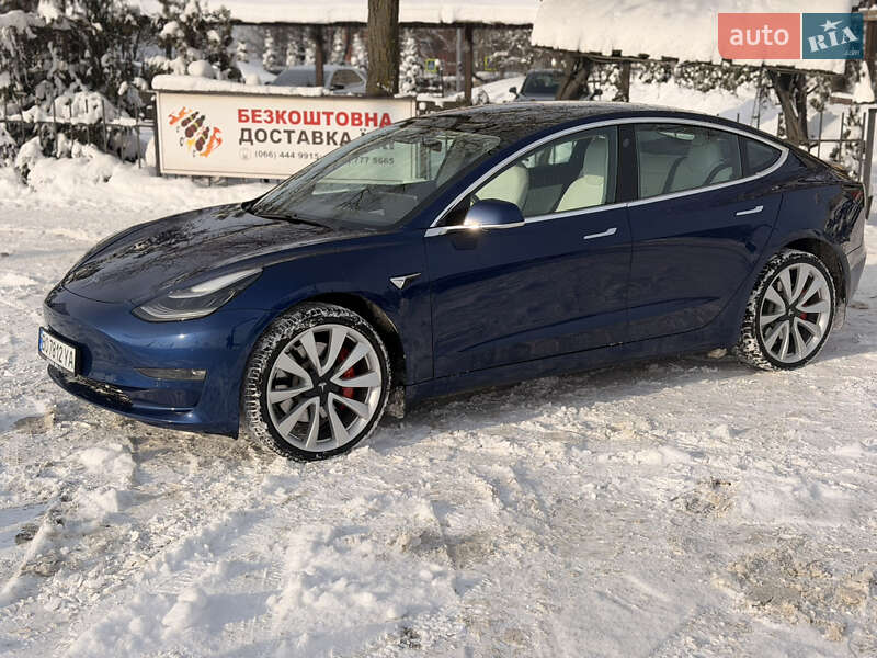 Седан Tesla Model 3 2019 в Тернополе