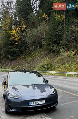 Седан Tesla Model 3 2022 в Івано-Франківську