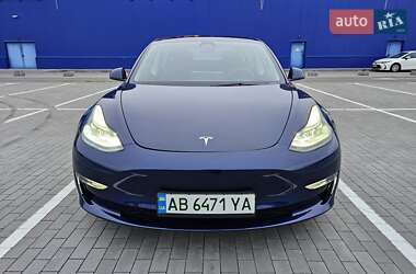 Седан Tesla Model 3 2023 в Виннице
