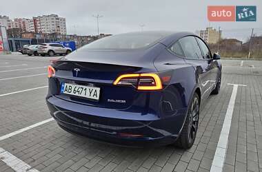 Седан Tesla Model 3 2023 в Виннице