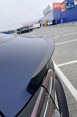 Седан Tesla Model 3 2023 в Виннице
