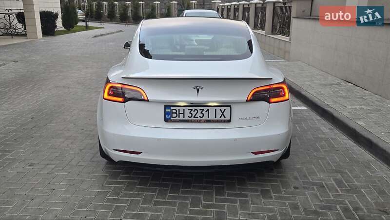 Седан Tesla Model 3 2019 в Одессе