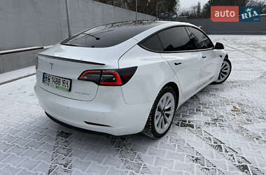 Седан Tesla Model 3 2021 в Николаеве