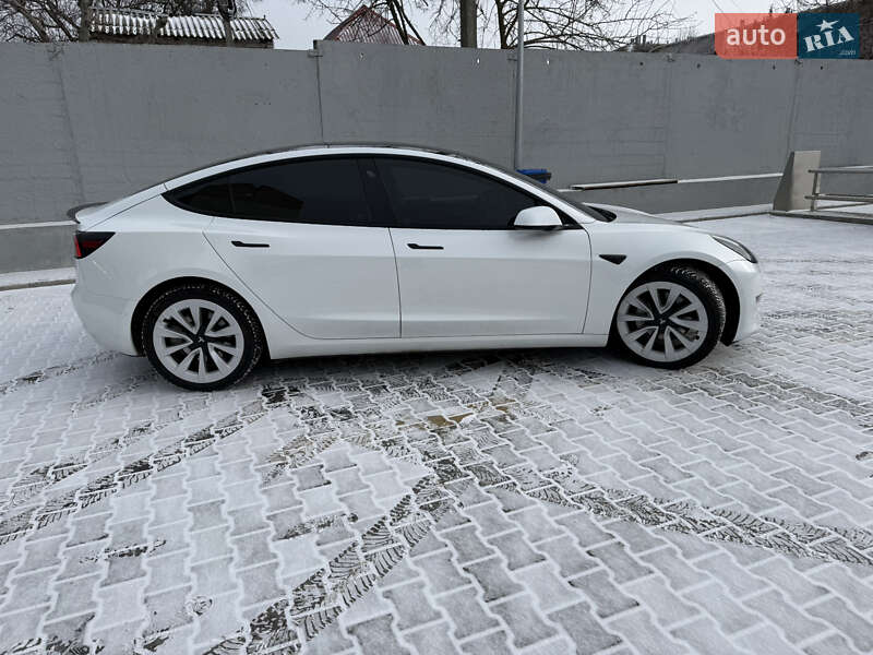 Седан Tesla Model 3 2021 в Николаеве