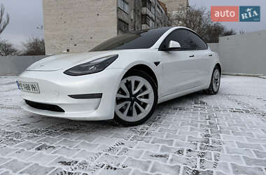 Седан Tesla Model 3 2021 в Николаеве