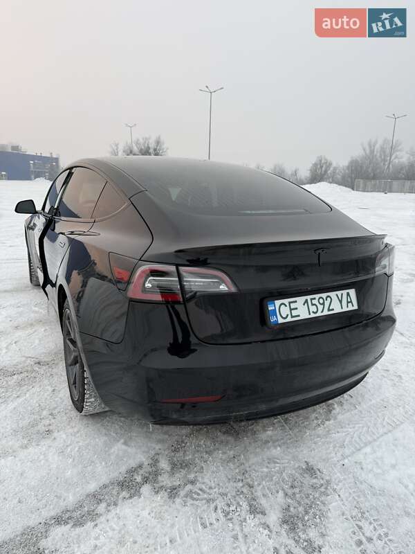 Седан Tesla Model 3 2019 в Черновцах