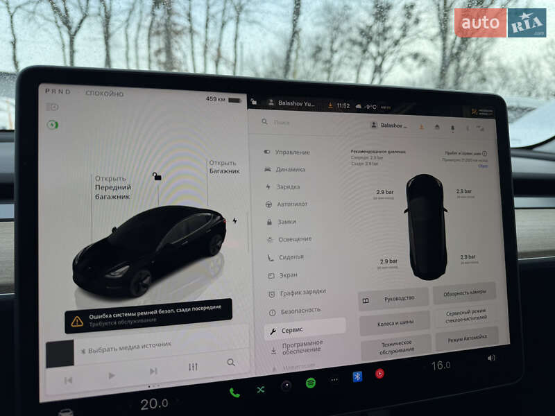 Седан Tesla Model 3 2022 в Умани