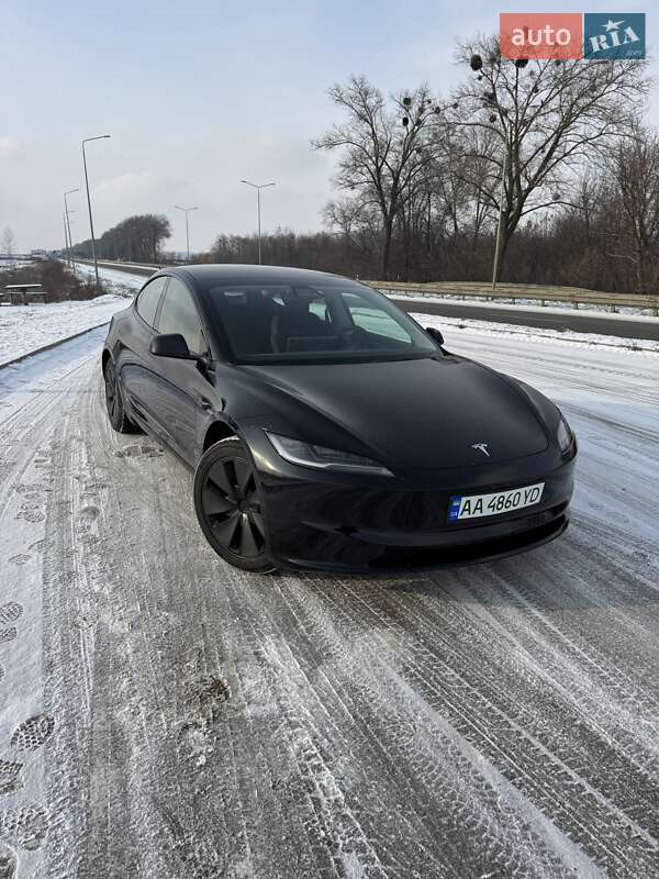 Седан Tesla Model 3 2024 в Сумах