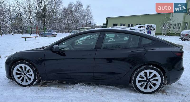 Седан Tesla Model 3 2022 в Рівному