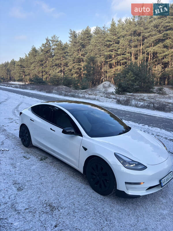 Седан Tesla Model 3 2021 в Кременчуге