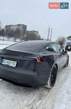 Седан Tesla Model 3 2024 в Львове